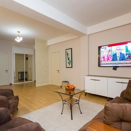 Central Comfort Place L Тбилиси Экстерьер фото