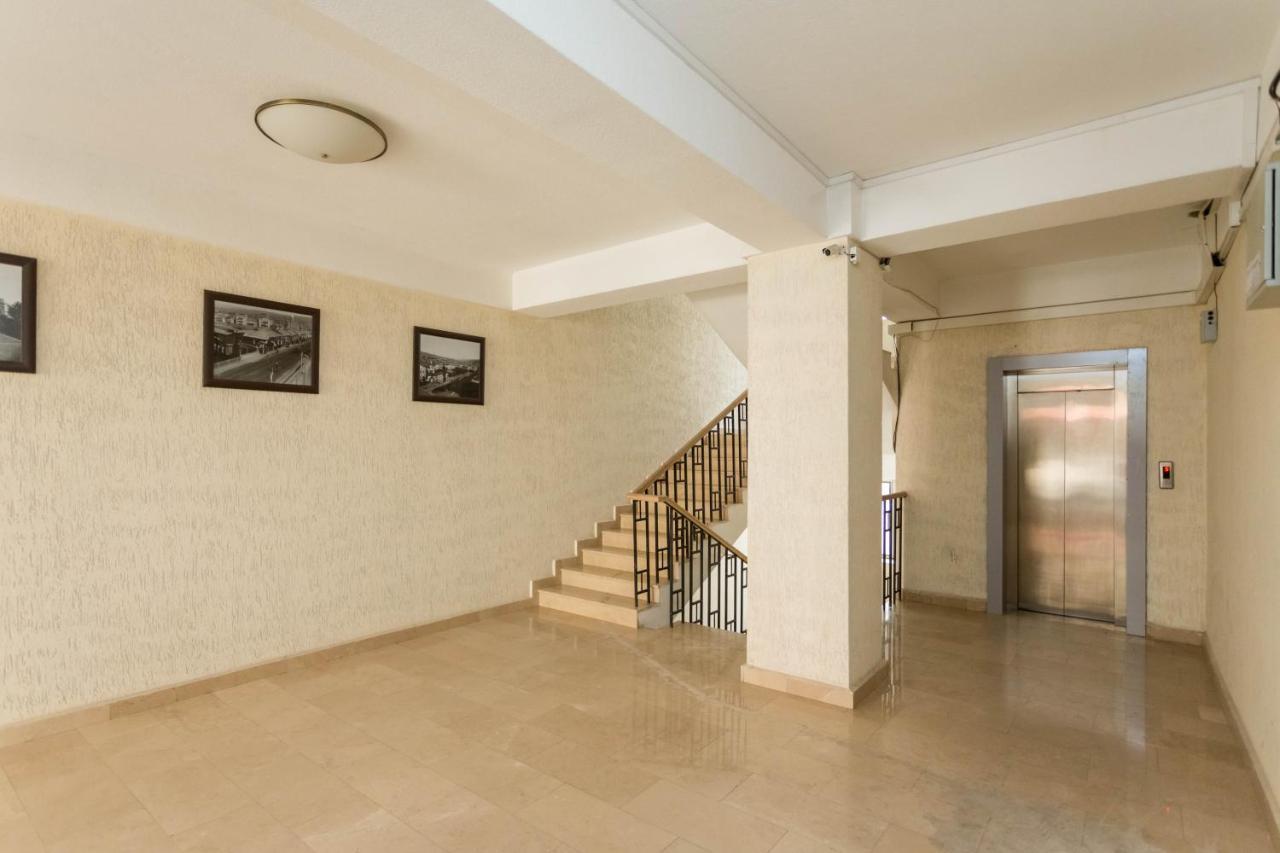 Central Comfort Place L Тбилиси Экстерьер фото