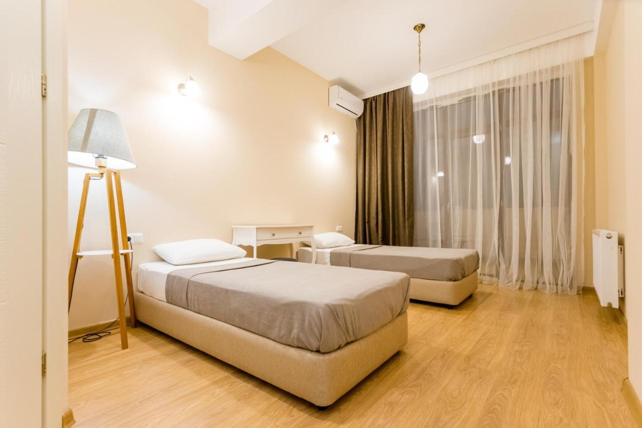 Central Comfort Place L Тбилиси Экстерьер фото