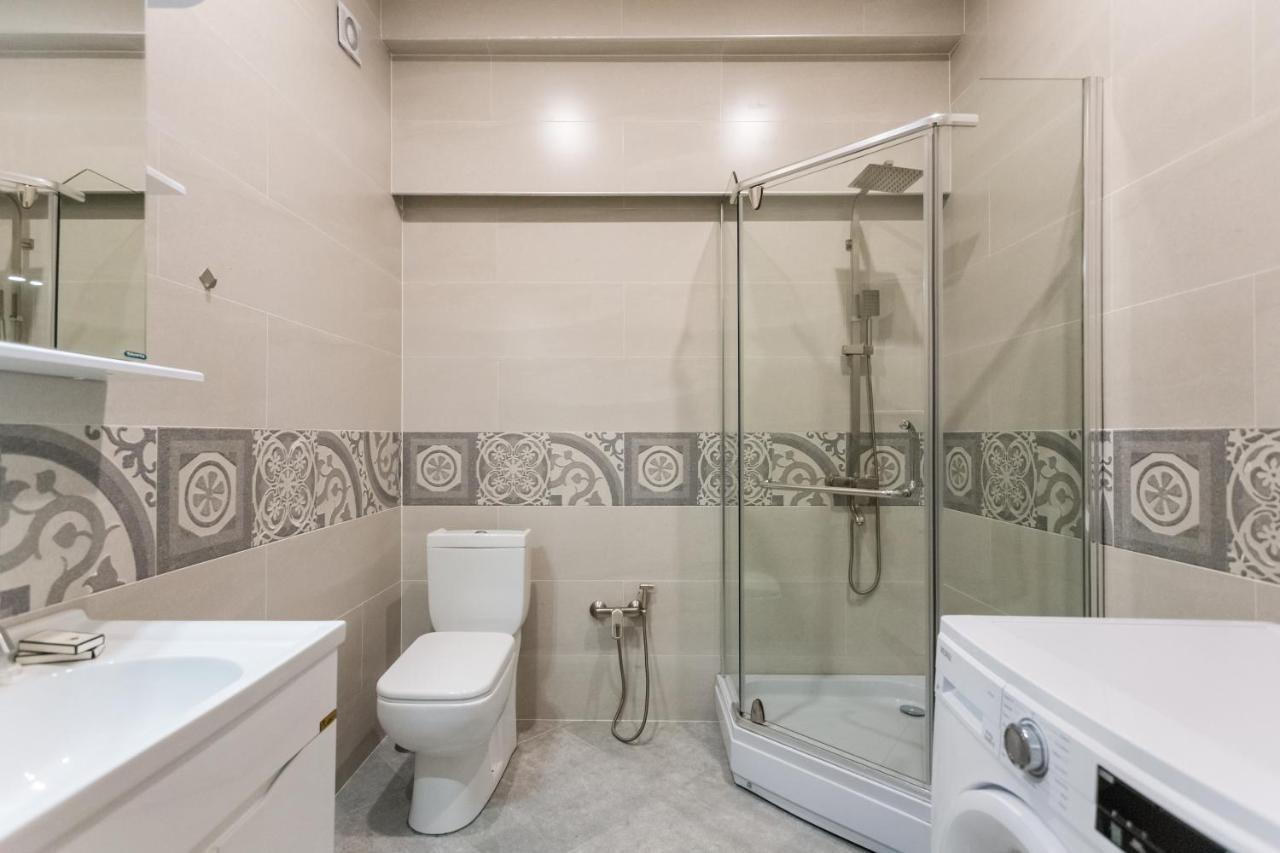 Central Comfort Place L Тбилиси Экстерьер фото