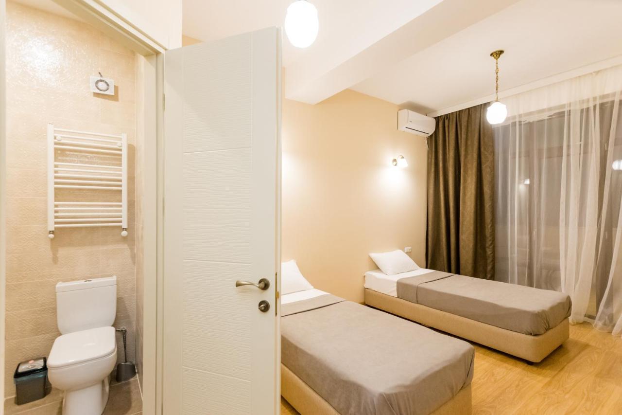 Central Comfort Place L Тбилиси Экстерьер фото
