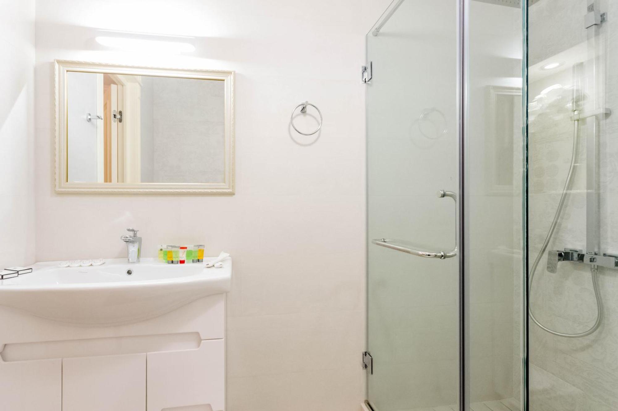 Central Comfort Place L Тбилиси Экстерьер фото